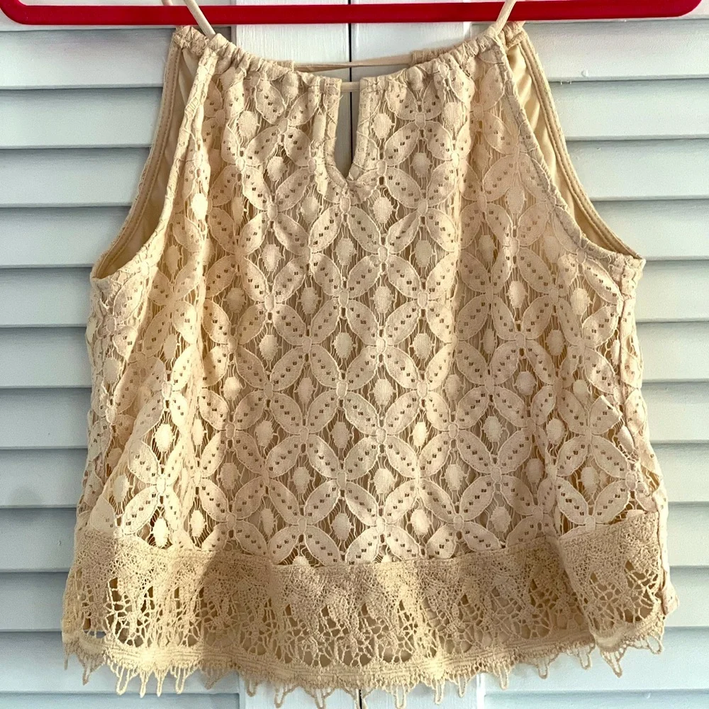 Keyhole Tank Top - Picture 3 of 6